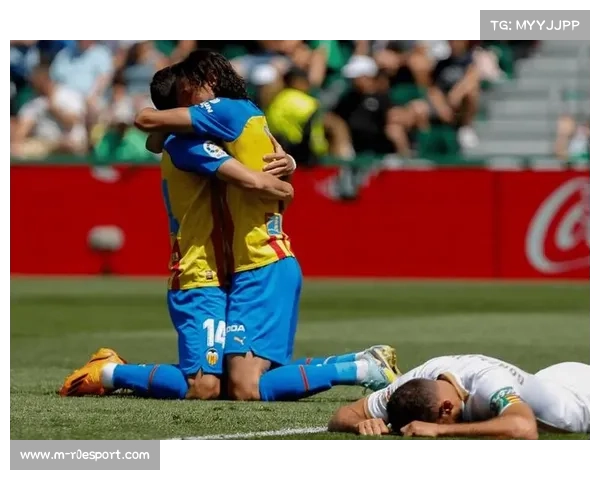 瓦伦西亚1-1塞维利亚，马拉松赛事同期进行