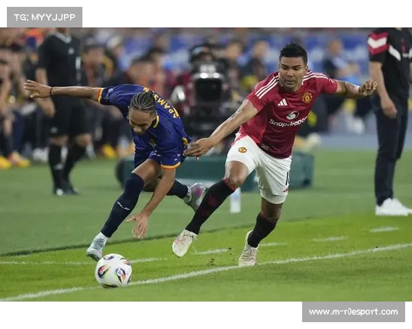 维拉造越位战术屡次化解曼联进攻，埃梅里细节制胜