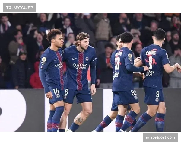 法甲争冠格局剧变：朗斯反超巴黎登顶，但数据模型仍给巴黎83%夺冠概率