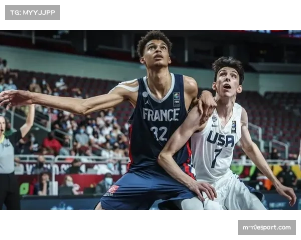 霍姆格伦接受专访，谈与文班亚马的良性竞争与个人进步